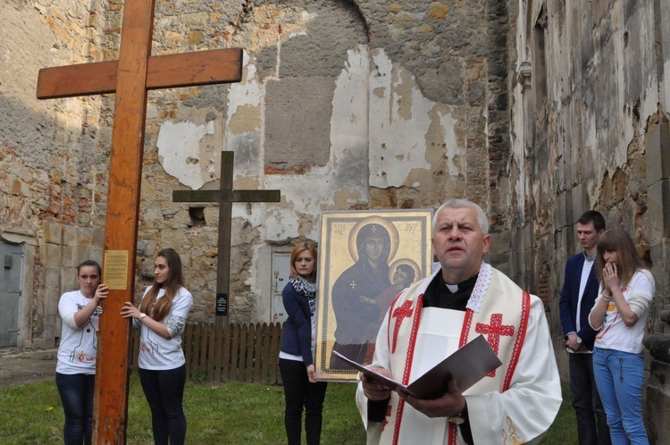 Znaki ŚDM w wiśnickim więzieniu