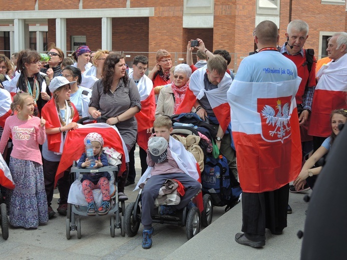 Pielgrzymi w Centrum JP II - cz. 2