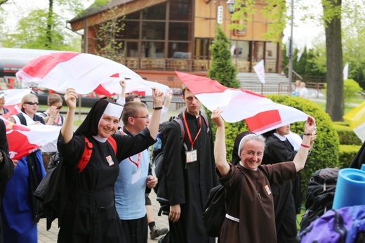 IV pielgrzymka z Hałcnowa dotarła do Łagiewnik - część pierwsza