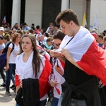 IV pielgrzymka z Hałcnowa dotarła do Łagiewnik - część pierwsza