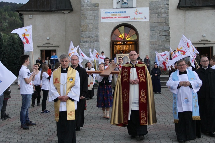 Symbole ŚDM w Kamienicy