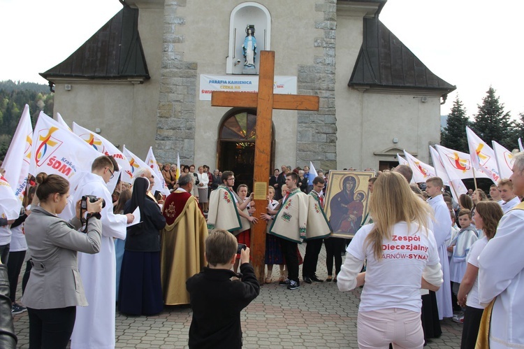 Symbole ŚDM w Kamienicy