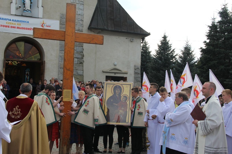 Symbole ŚDM w Kamienicy