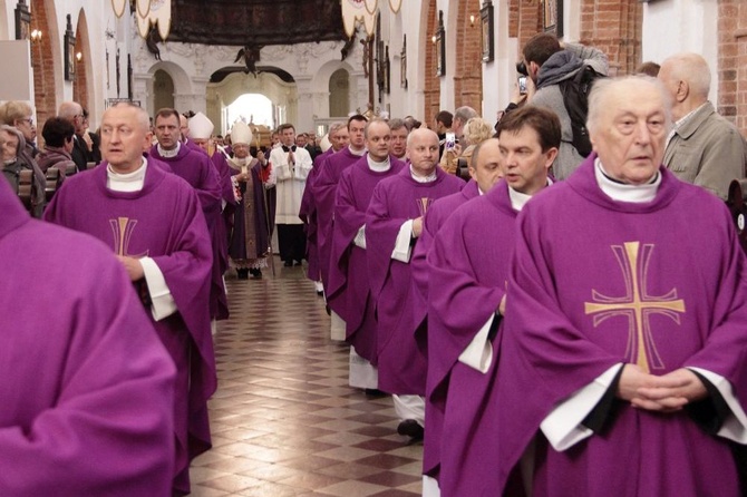 Msza żałobna w intencji śp. abp. Gocłowskiego