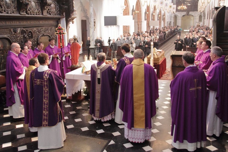 Msza żałobna w intencji śp. abp. Gocłowskiego