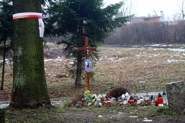 Proszą o pomoc w sprawie krzyża