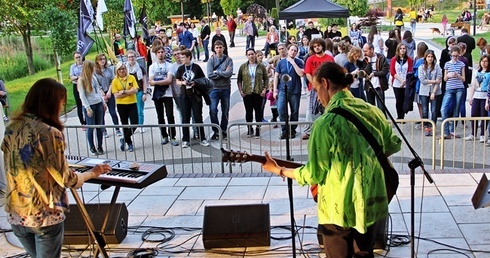 Muzyczne chrześcijańskie uderzenie