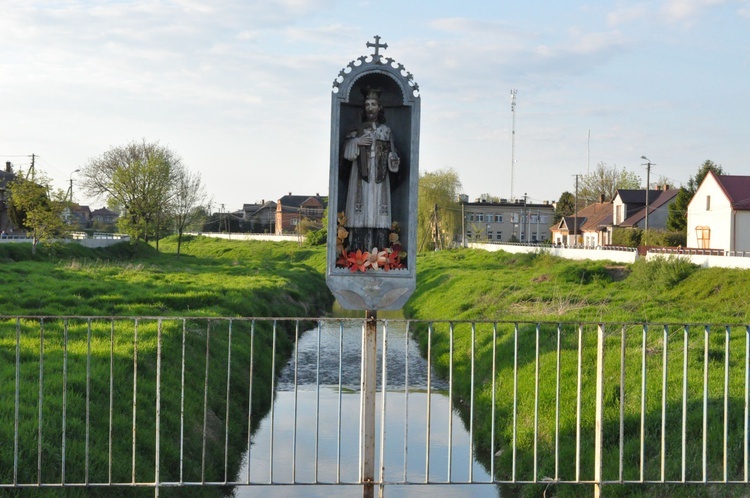 Znaki ŚDM w Borzęcinie