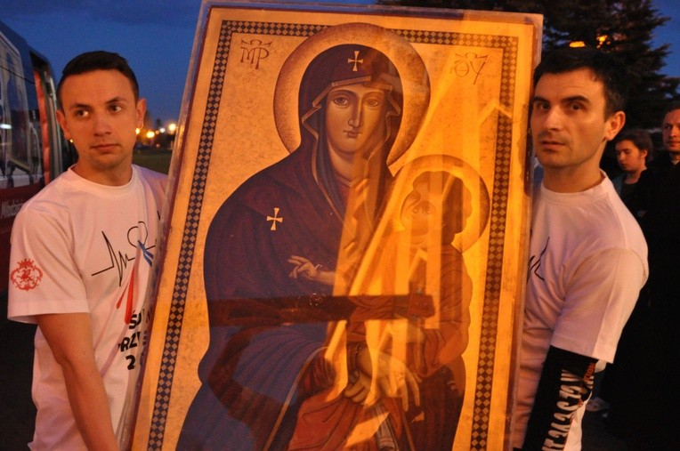 Znaki ŚDM w Brzesku