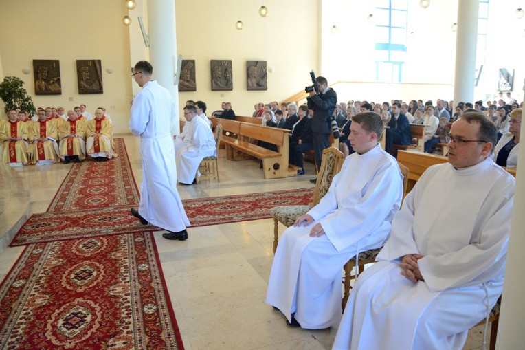 Święcenia diakonatu