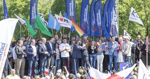 Tysiące na marszu opozycji