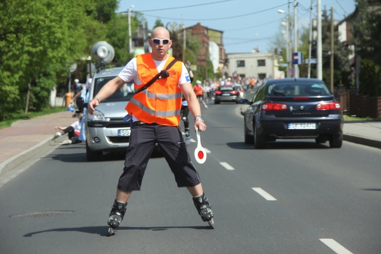 Pielgrzymka na rolkach i hulajnogach do Tychów - cz. I