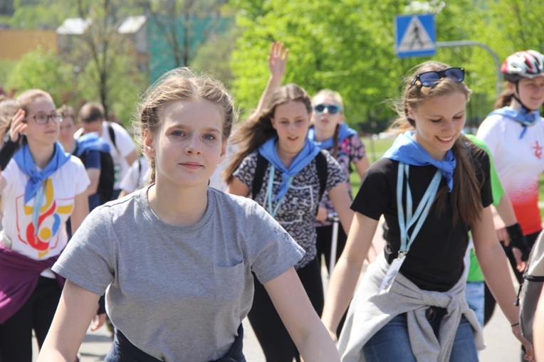 Pielgrzymka na rolkach i hulajnogach do Tychów - cz. II