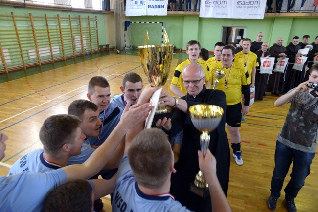 Siatkarski finał mistrzostw Polski kleryków