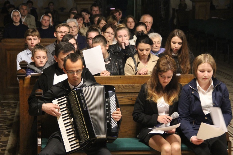 Symbole ŚDM w Szczucinie