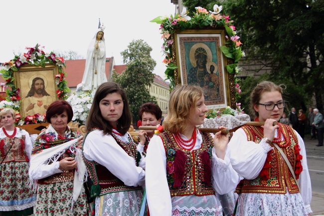 Procesja z Wawelu na Skałkę 2016