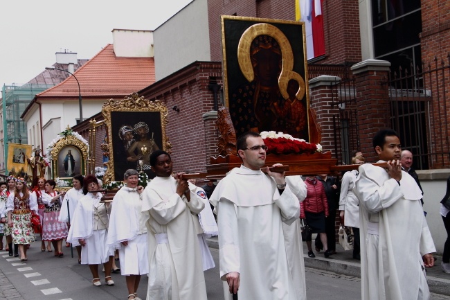 Procesja z Wawelu na Skałkę 2016