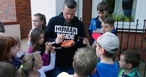 "Ojcze nasz" mocniejsze niż płyta Metalliki