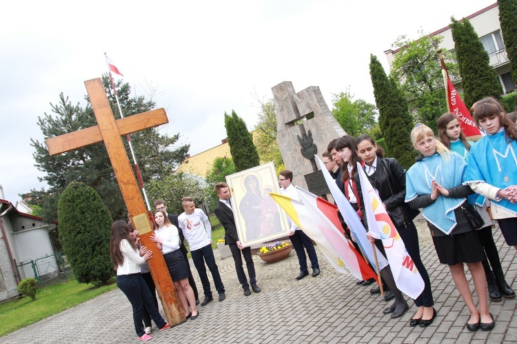 Krzyż i ikona w Radłowie