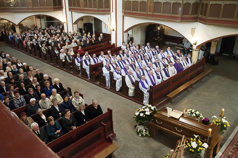 Pożegnanie śp. ks. Mielcarzewicza
