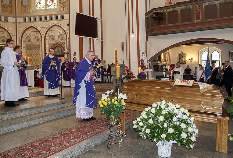 Pożegnanie śp. ks. Mielcarzewicza