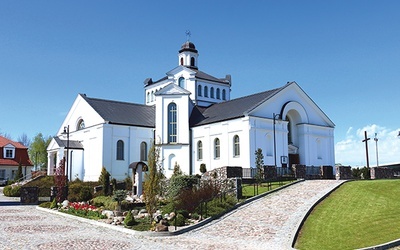 Morąska parafia Trójcy Przenajświętszej  została erygowana  6 czerwca 1999 roku.
