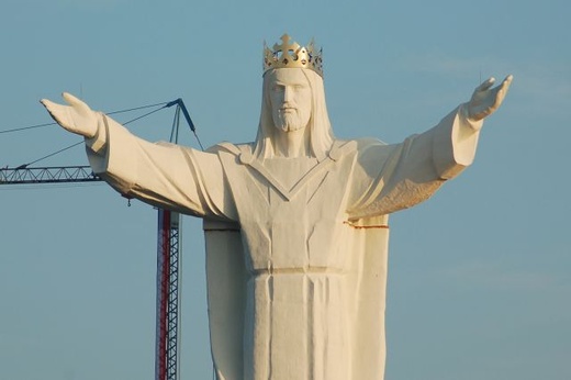 Figura Chrystusa Króla Wszechświata