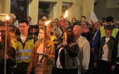 Procesja z symbolami ŚDM ulicami Mielca