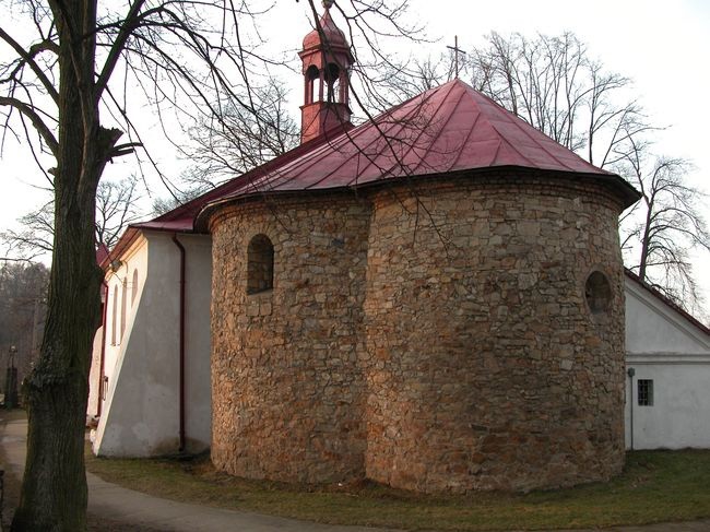 Romańska rotunda w Grzegorzowicach 