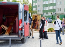 Symbole ŚDM w parafii Ducha św. w Mielcu