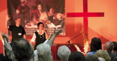 Gość z silnego Kościoła