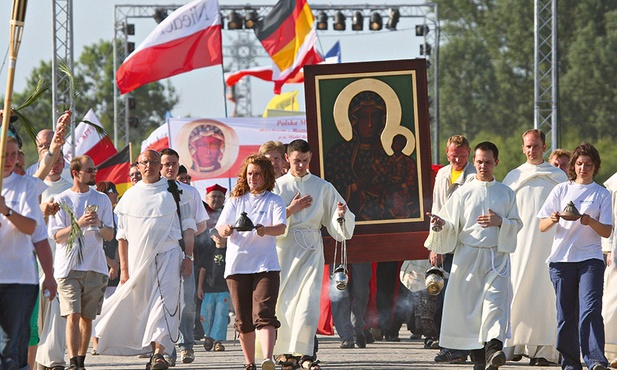 Lednica jest chrzcielnicą Polski – właśnie o. Jan Góra rozpropagował to miejsce w całym kraju.