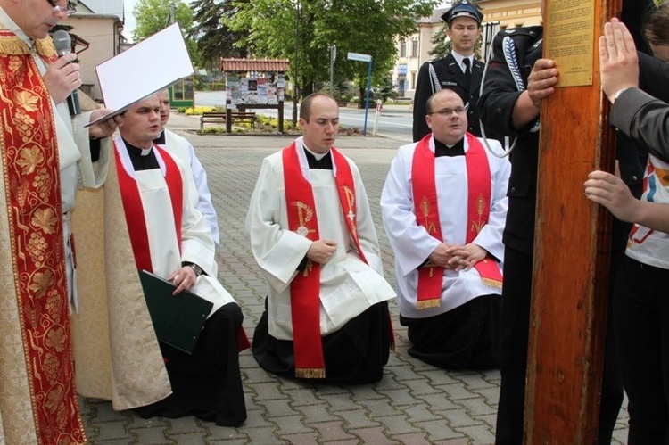 Symbole ŚDM w Szczurowej