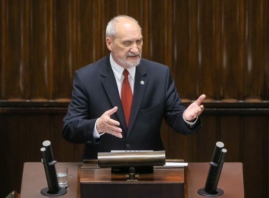 Macierewicz: Co takiego wam Polska zrobiła...