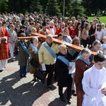 Symbole ŚDM w par. Trójcy Przenajświętszej w Mielcu