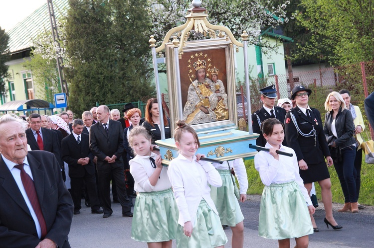 Maryjna procesja w Ptaszkowej