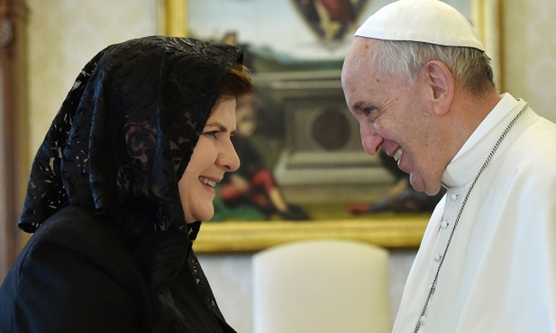 Papież przyjął premier Beatę Szydło