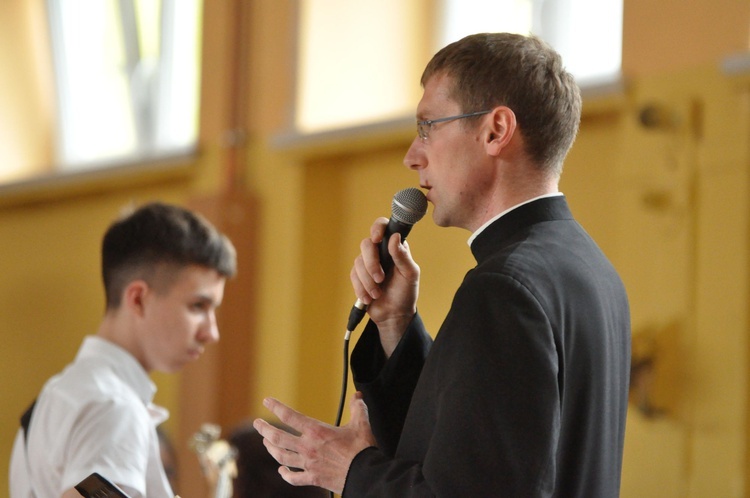 Znaki ŚDM w Zespole Szkół Technicznych w Tarnowie - Mościcach