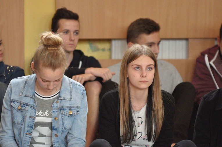 Znaki ŚDM w Zespole Szkół Technicznych w Tarnowie - Mościcach