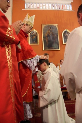 Dziewięciu nowych diakonów