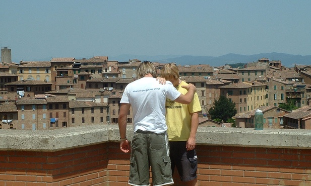 Modlić się za żywych i umarłych