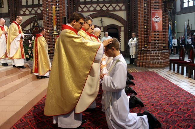 Święcenia kapłańskie w gliwickiej katedrze