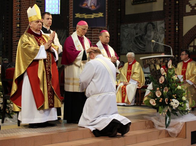 Święcenia kapłańskie w gliwickiej katedrze