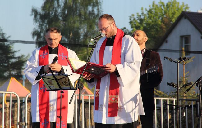 Huta Ducha Świetego w formie festynu