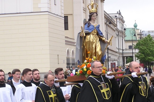 Broniła przed zarazą i bolszewikami