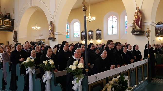 Brzezie, 80-lecie śmierci sługi Bożej s. M. Dulcissimy - Eucharystia