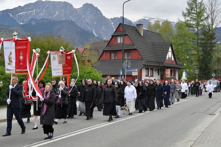 Konno przez miasto