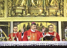 	Liturgii przewodniczył i homilię wygłosił bp Zbigniew Zieliński.