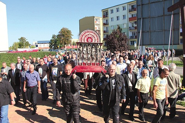 Uroczystość została objęta patronatem Andrzeja Dudy, prezydenta RP, który został zaproszony na to wydarzenie.  Na zdjęciu:  Pielgrzymka Mężczyzn  do Międzyrzecza.