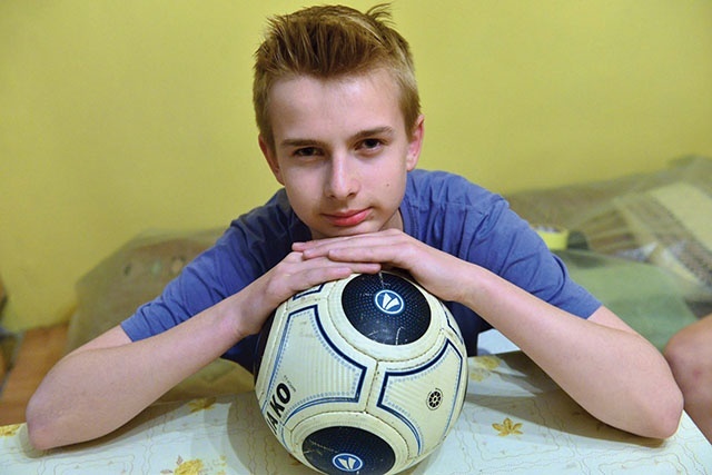 ▲	Adam Moczurad gra w piłkę od piątego roku życia.